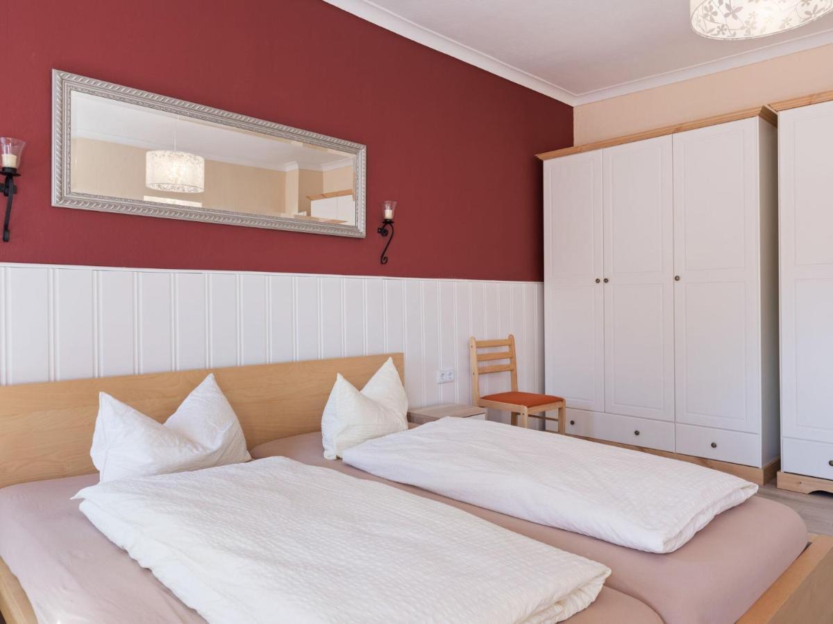 Elegant Apartment With Garden In Gingst Екстериор снимка